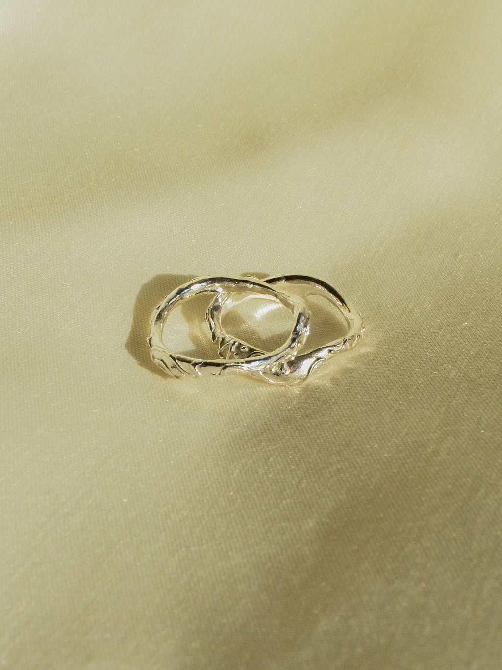 romantic slim ring
