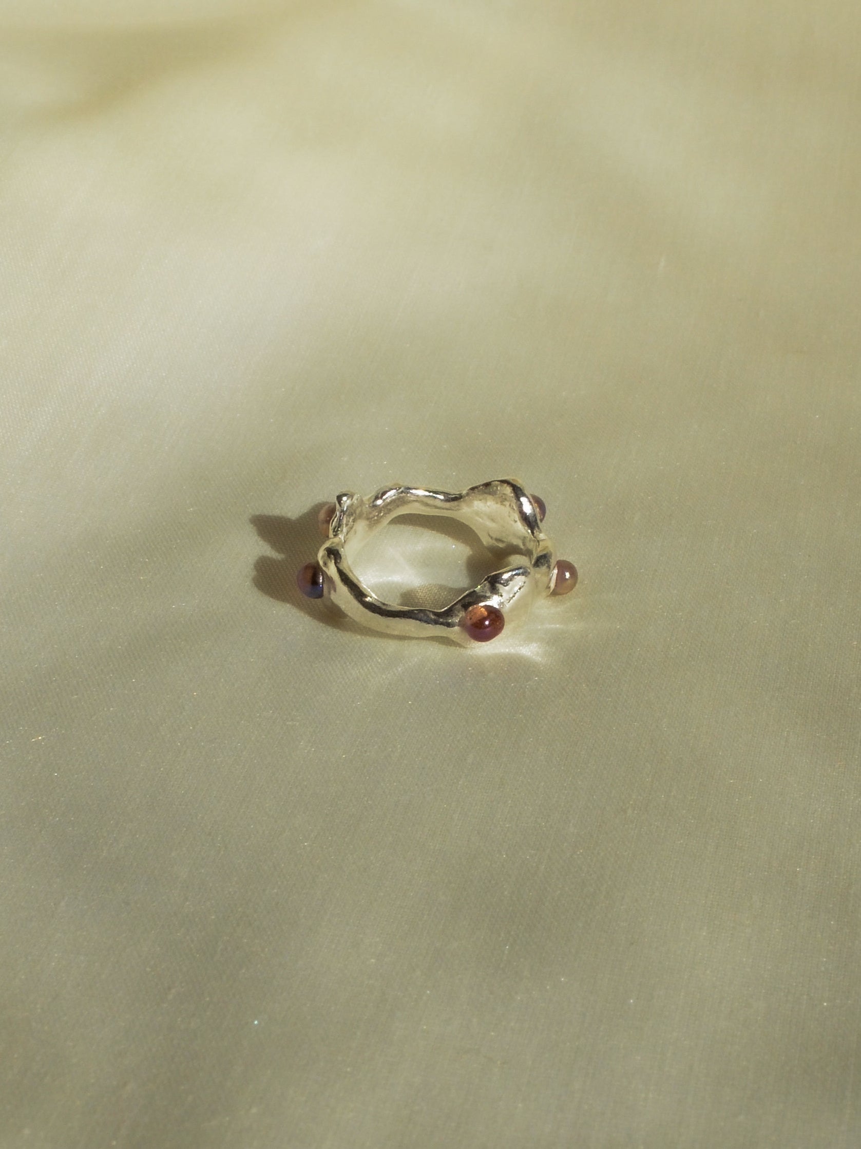 iridescent bouba ring