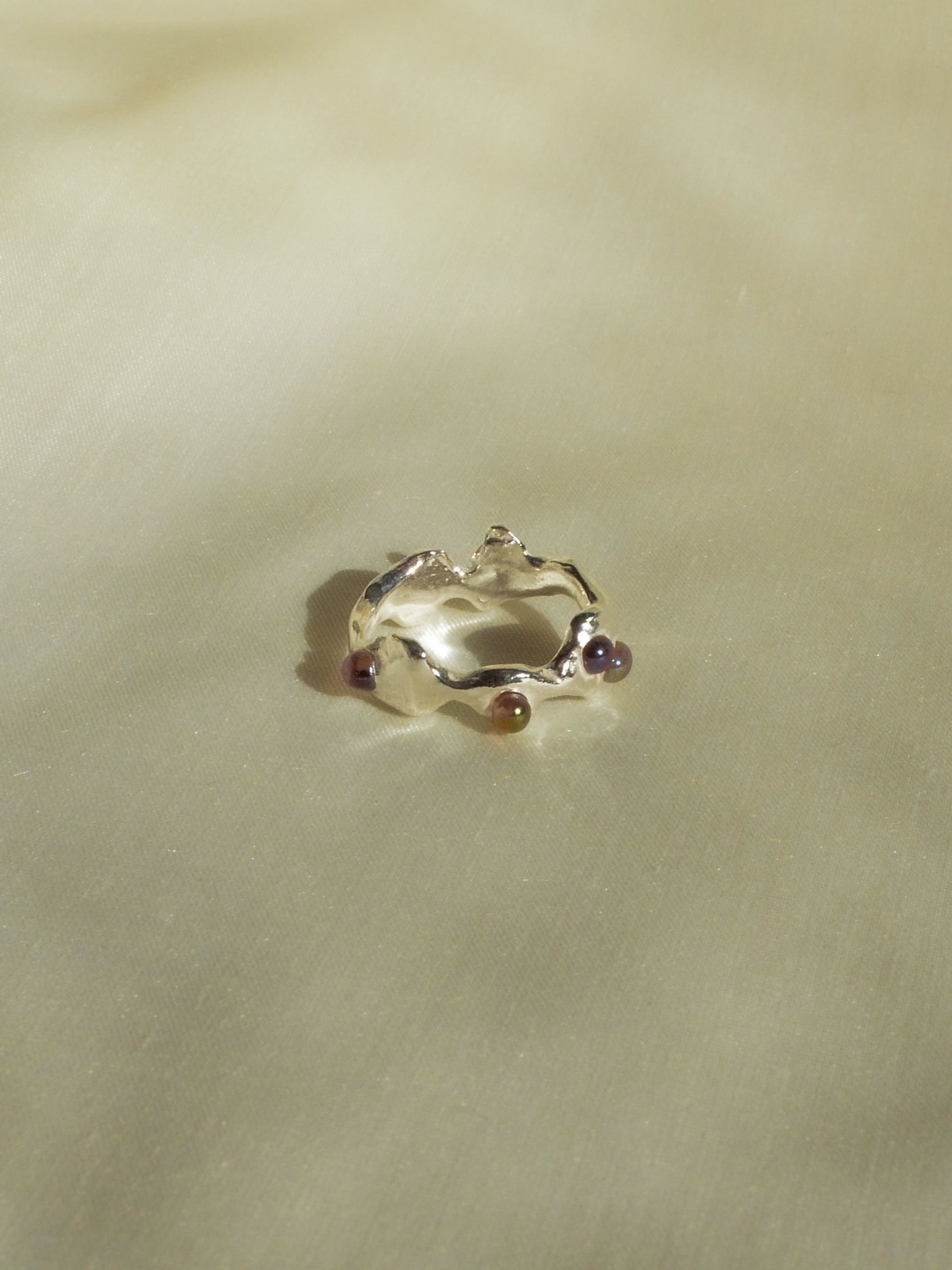 iridescent bouba ring