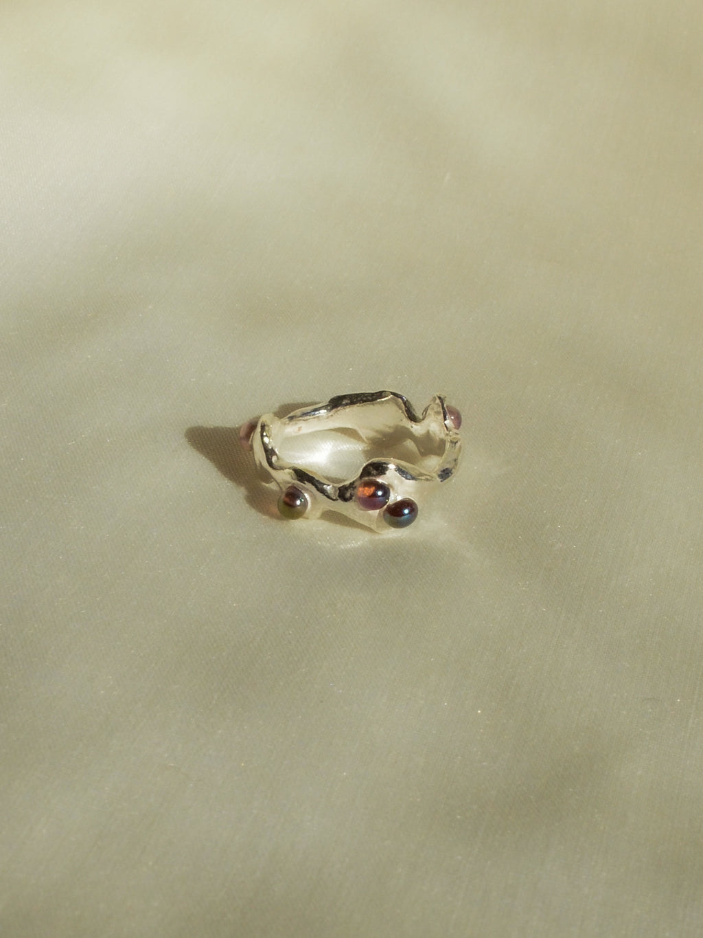 iridescent bouba ring
