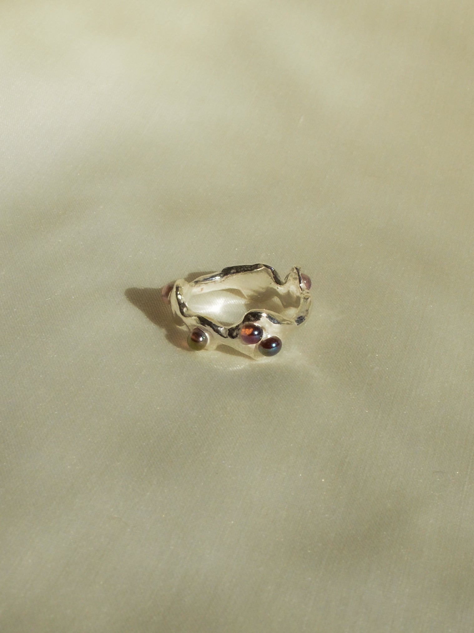 iridescent bouba ring
