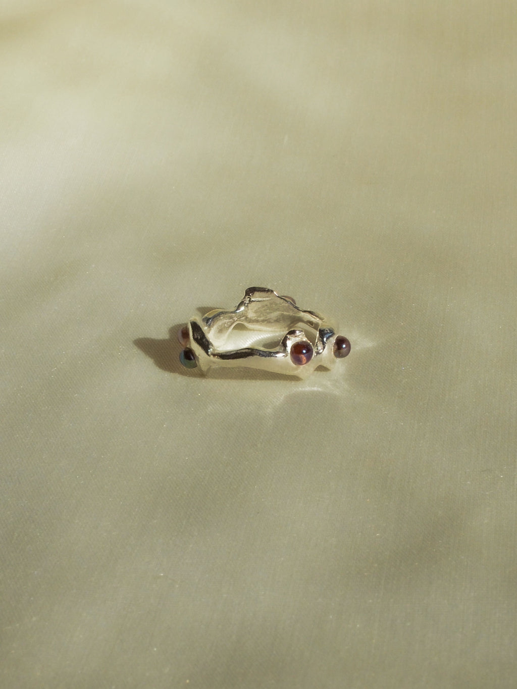 iridescent bouba ring