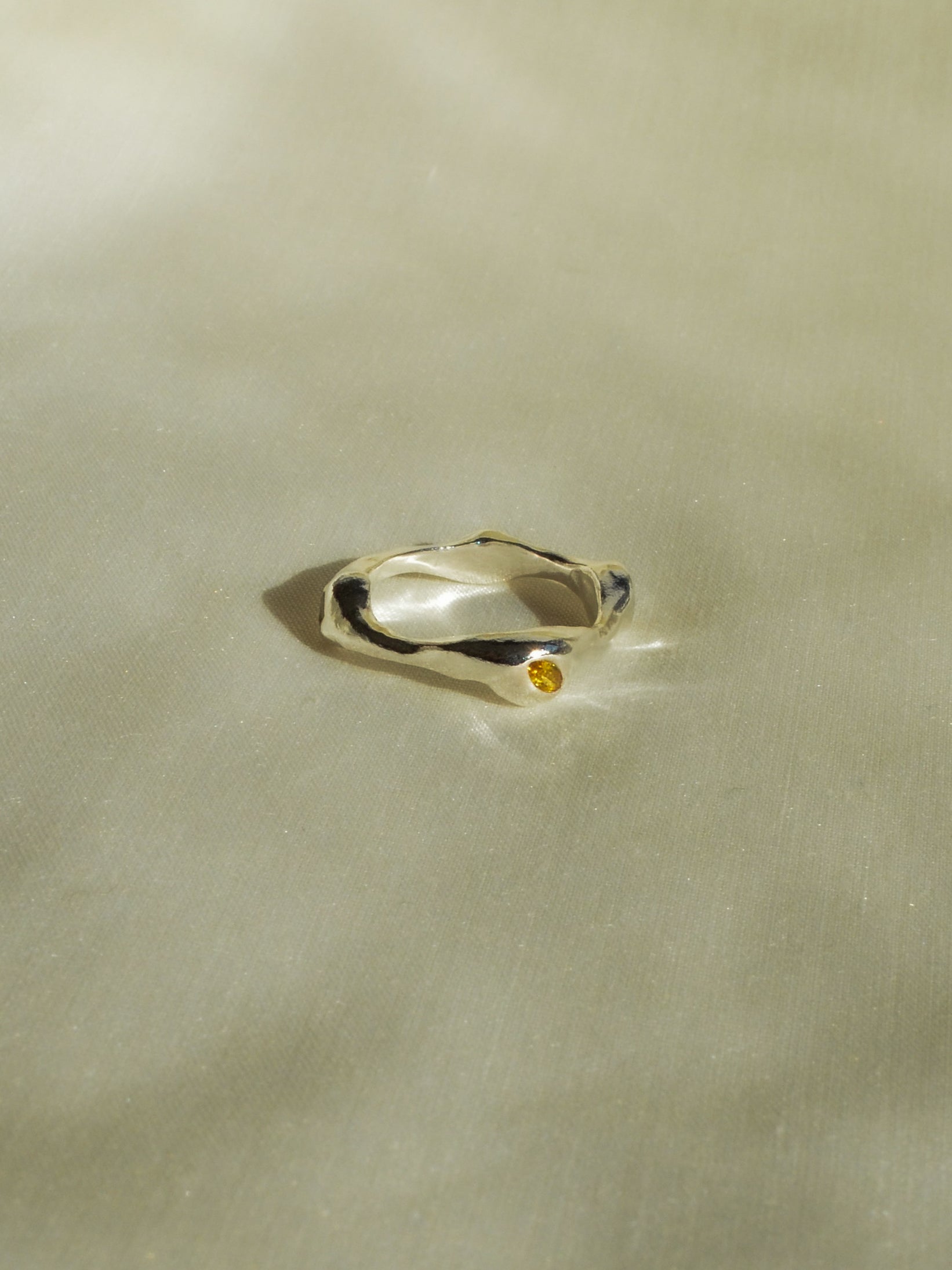 yellow drop ring (size 6)