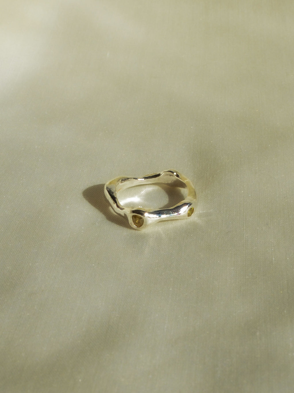 yellow drop ring (size 6)