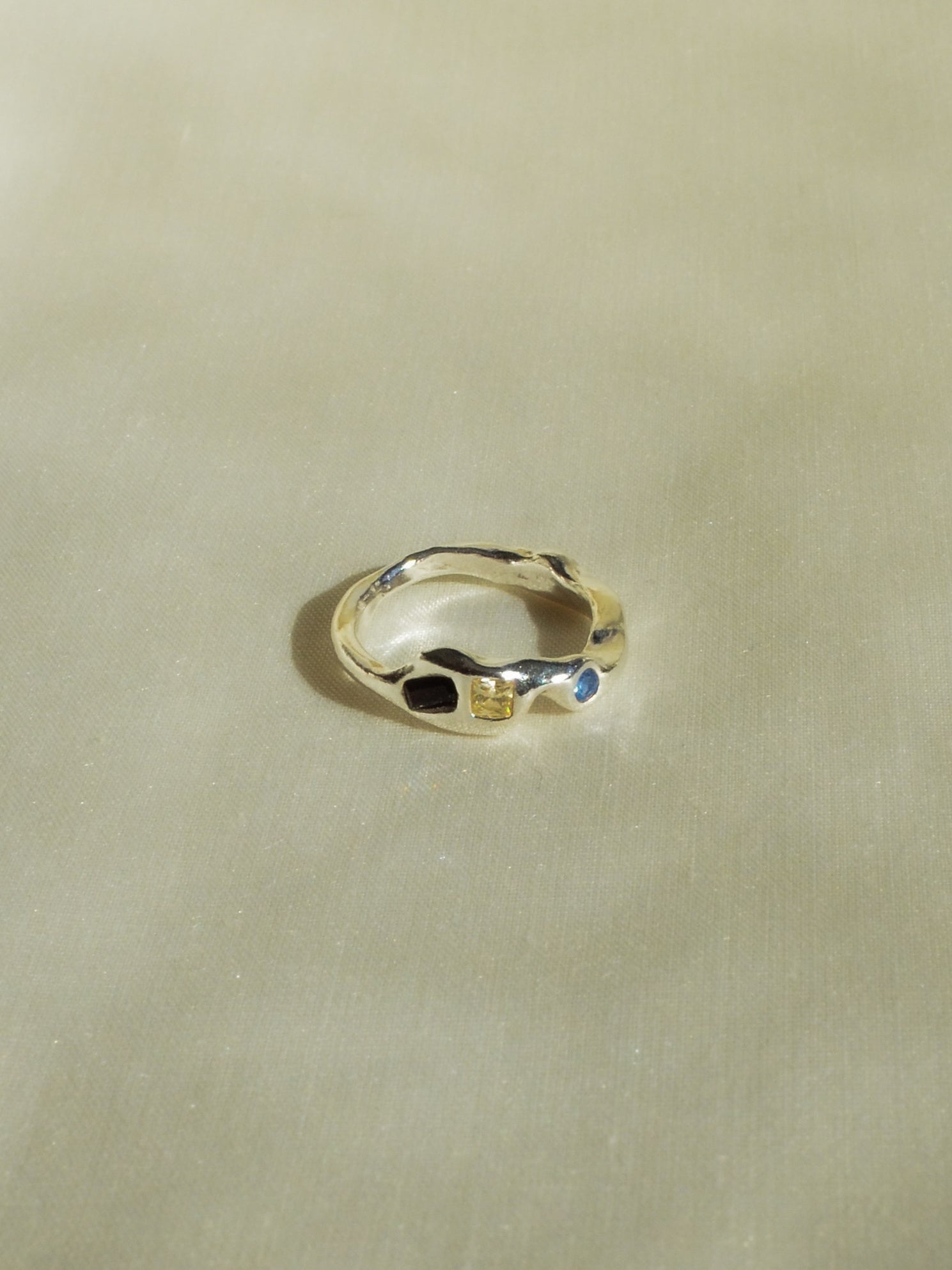 unni ring (size 5.5)
