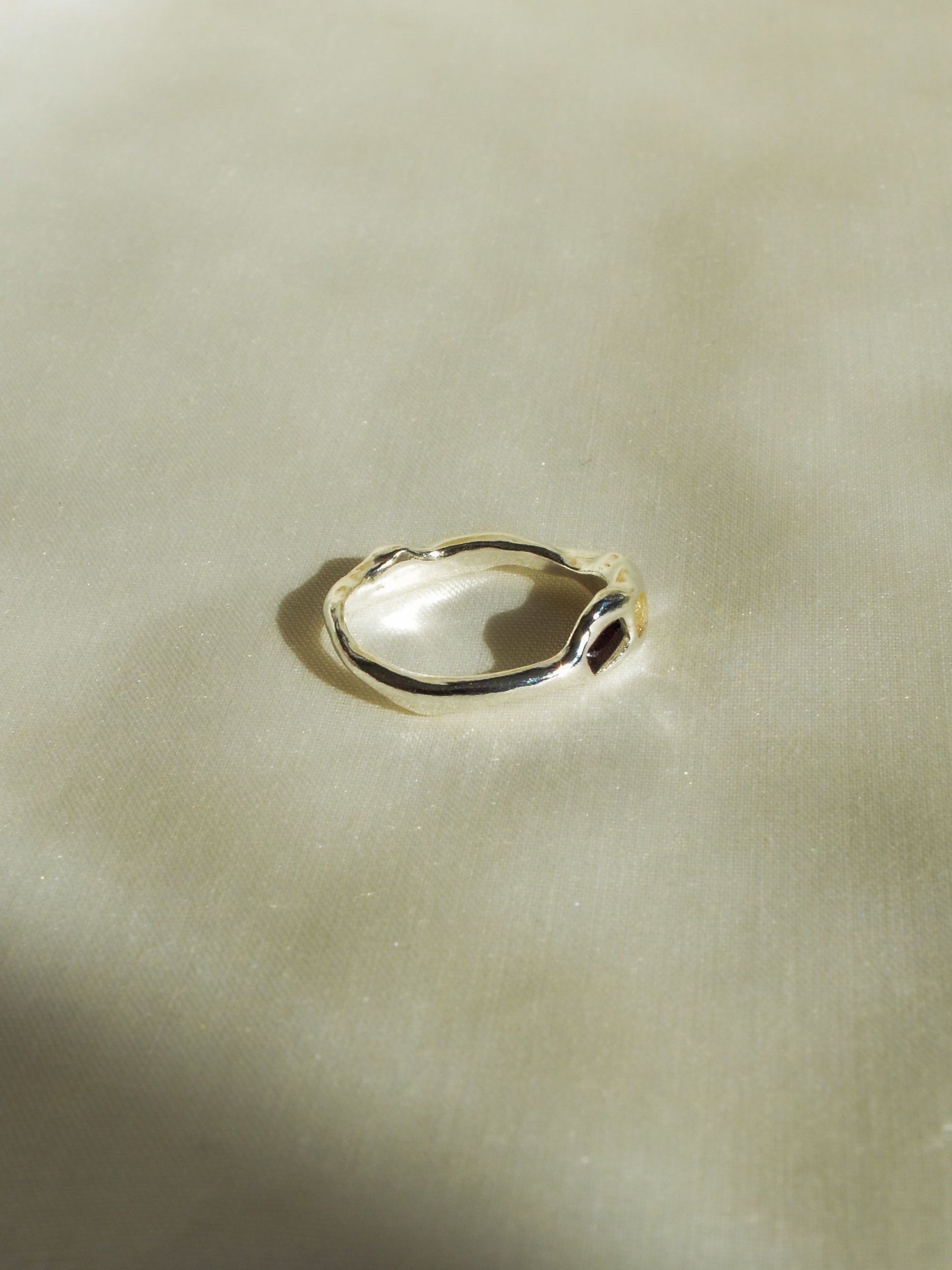 unni ring (size 5.5)