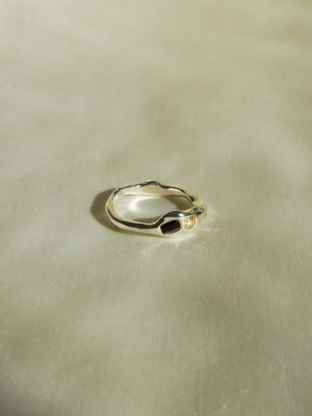 unni ring (size 5.5)