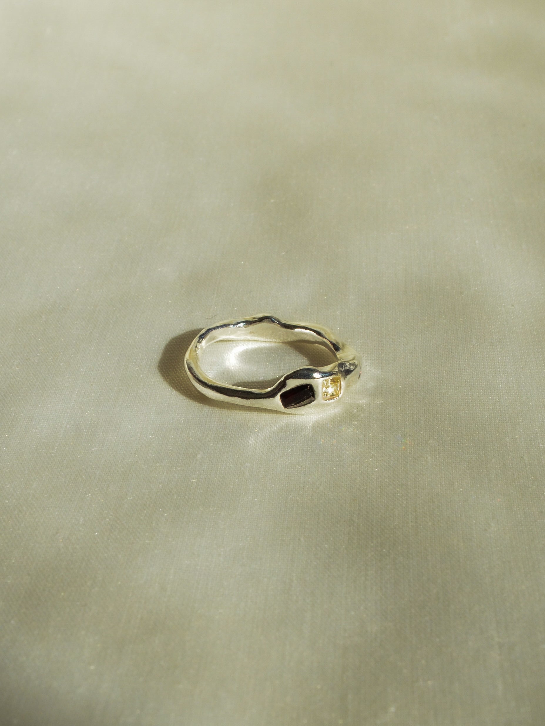 unni ring (size 5.5)