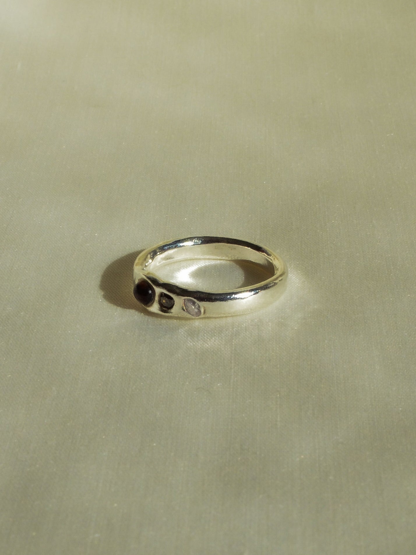 dottie ring (size 7)