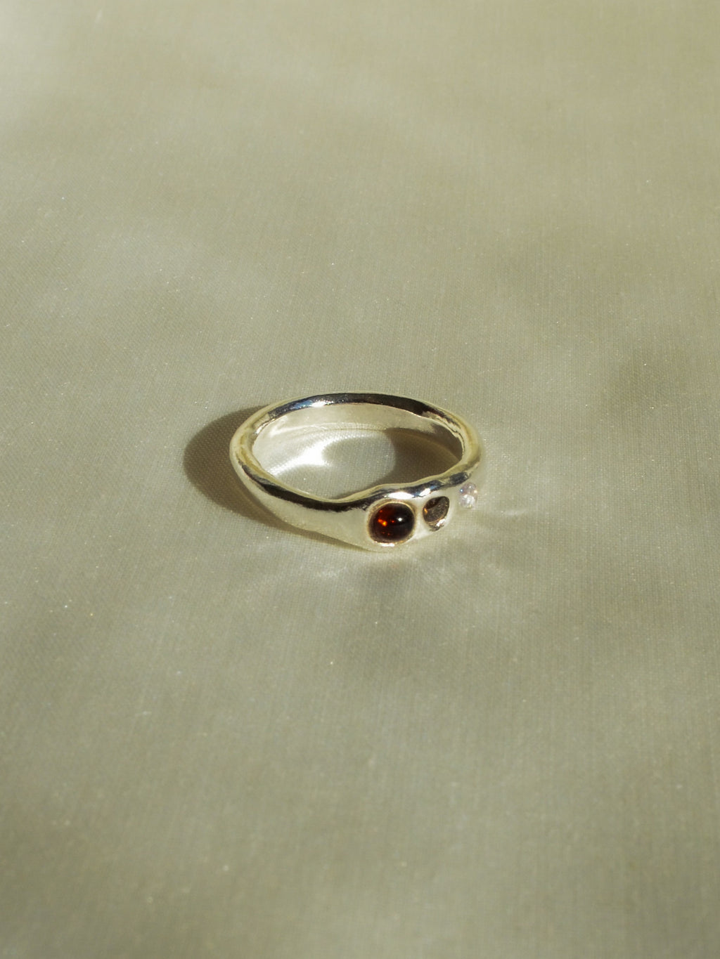 dottie ring (size 7)