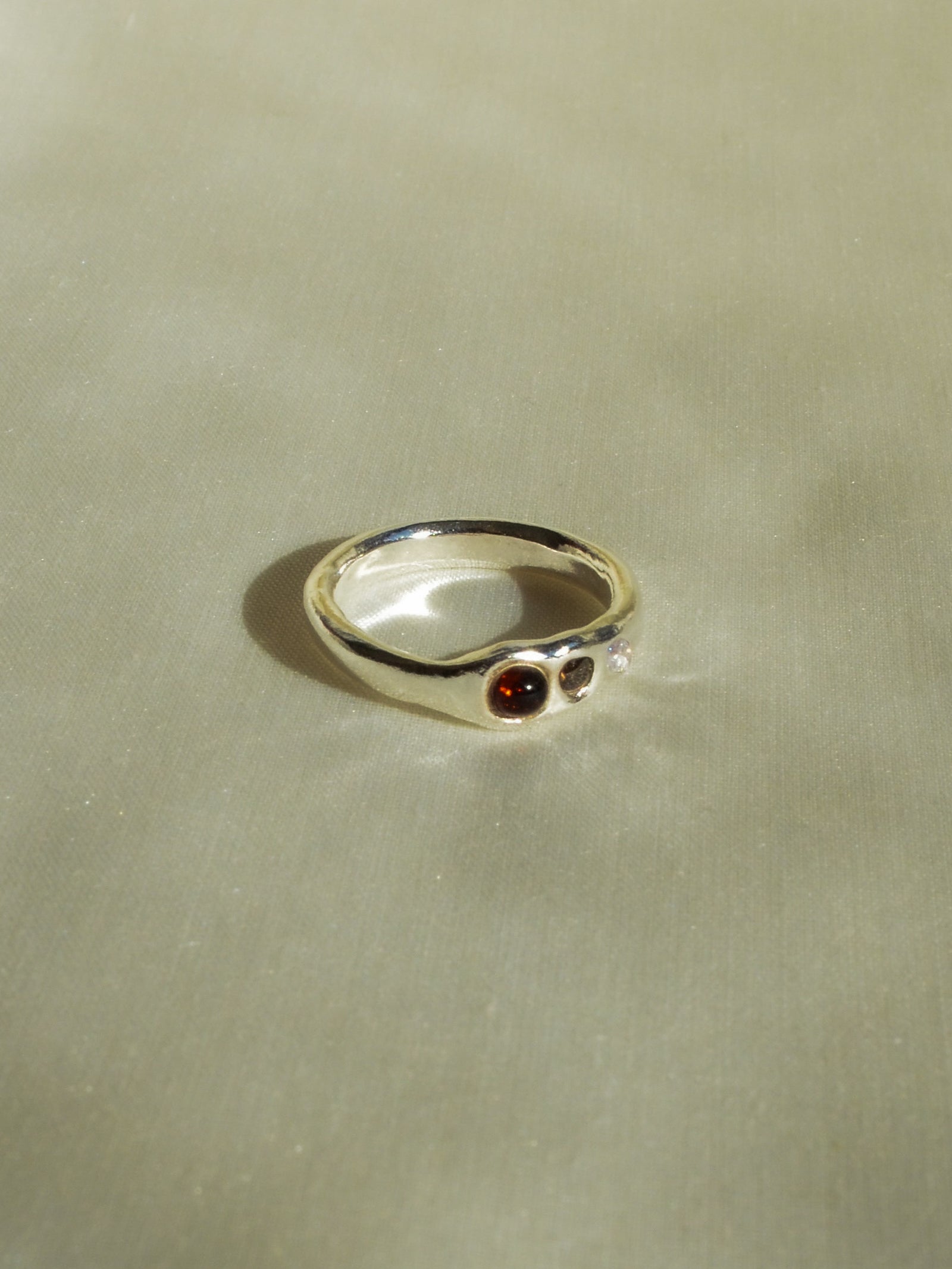 dottie ring (size 7)