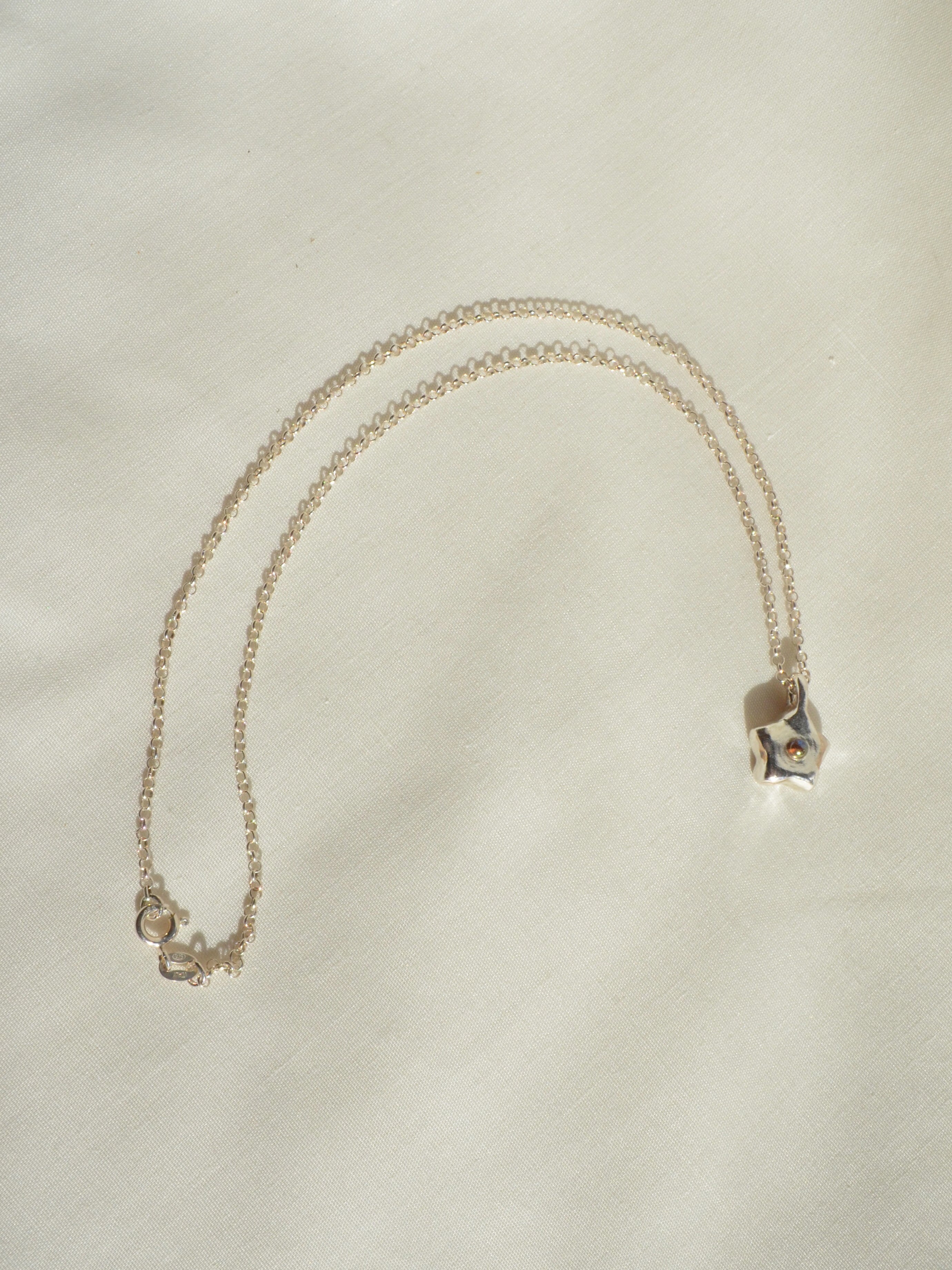 paper star necklace