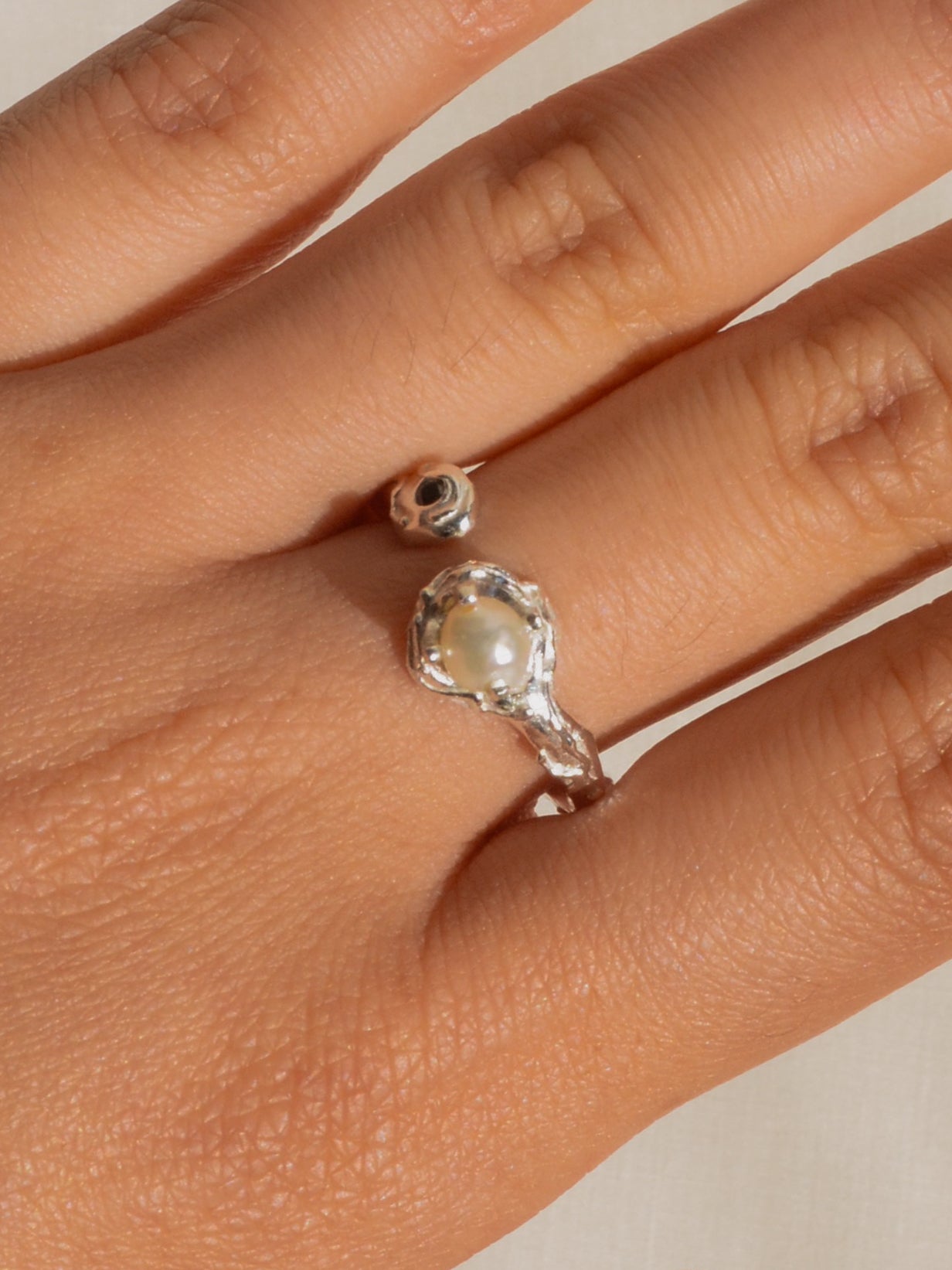 romantic pearl ring (size 7)